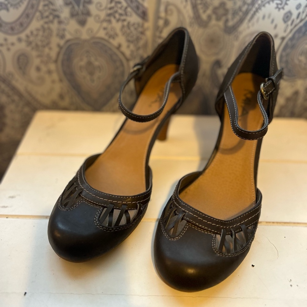 MIA Black Cutout Heels